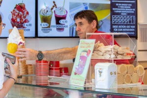 Eiscafe-Monego-06[1]